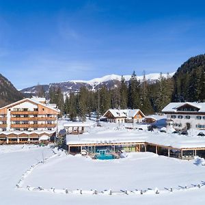 Hotel Dolomitenhof&Chalet Alte Post